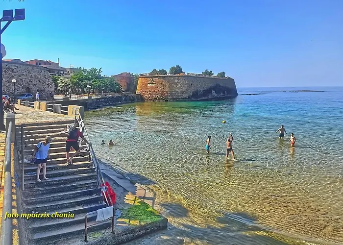 Hippie בית הארחה *